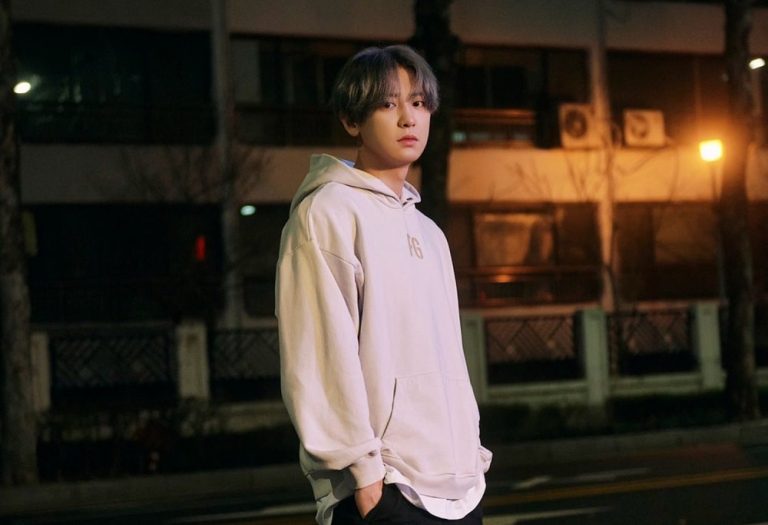 lirik lagu chanyeol tomorrow