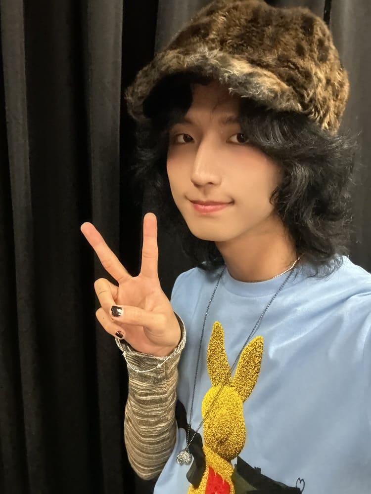 Idol kpop kelahiran 2002 Jun Han Xdinary heroes