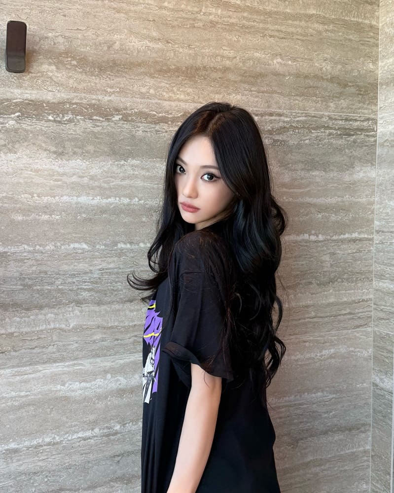 Idol kpop kelahiran 2002 aespa ningning